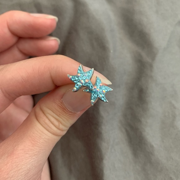 Turquoise starfish earrings with silver setting - Picture 1 of 3
